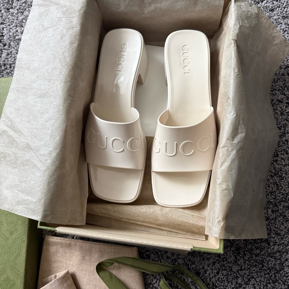 Gucci Cream Embossed Logo Slide Sandals - Picture 9 of 16
